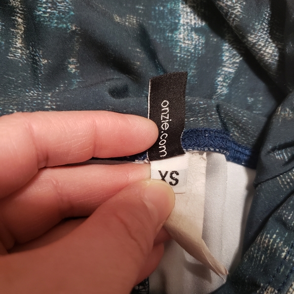 Sold - Onzie Yoga High Waisted Lucky Eye Graphic Leggings Size XS - Picture 4 of 10